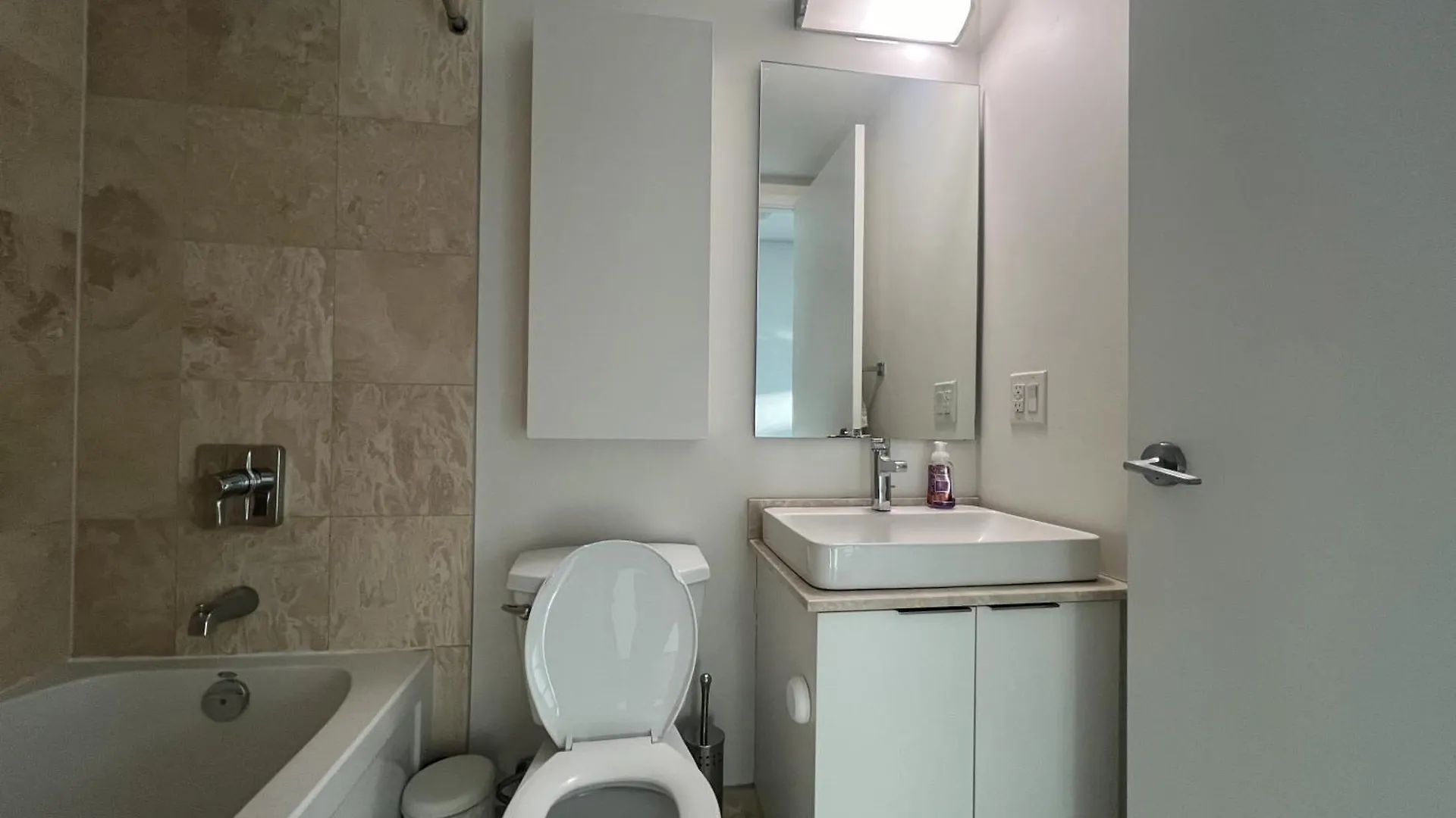 Grand Royal Suites Toronto