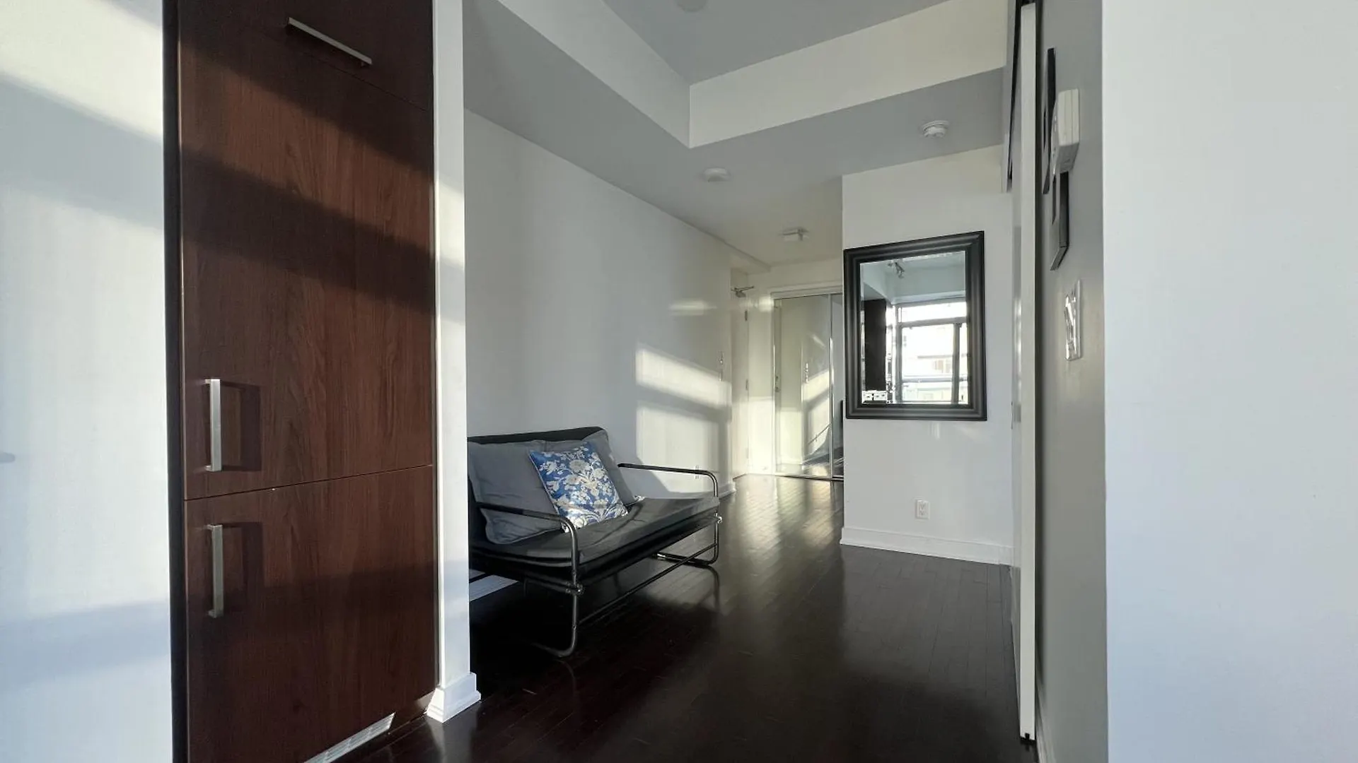 Grand Royal Suites Toronto Apartamento